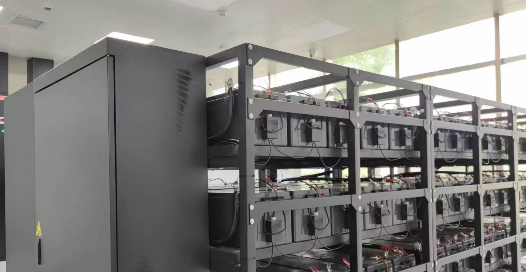 蓄電(diàn)池綜合監控管理(lǐ)系統